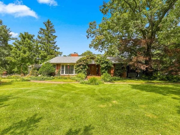 30w030 Schick Road , Bartlett, IL 60103