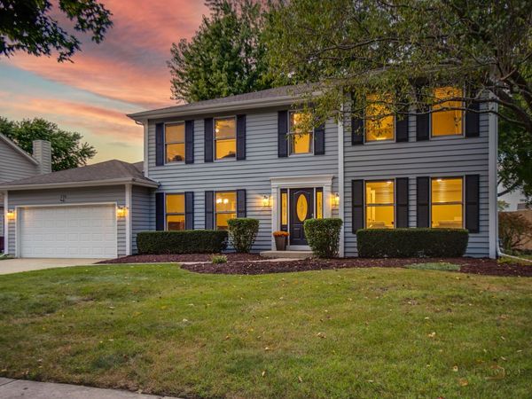 176 Adler Drive , Libertyville, IL 60048