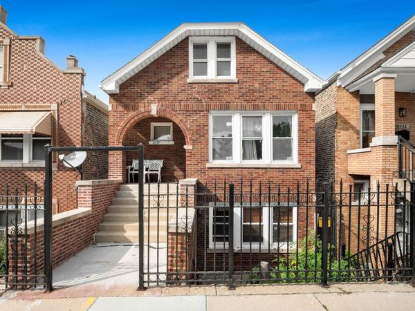 2136 W 23rd Street , Chicago, IL 60608