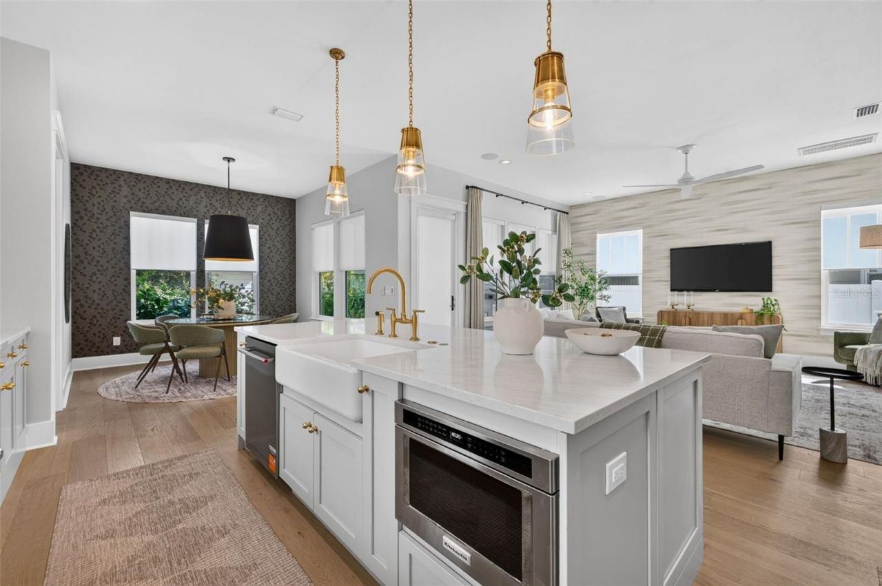 2525 Dartmouth Avenue N, Saint Petersburg, FL 33713 Photo