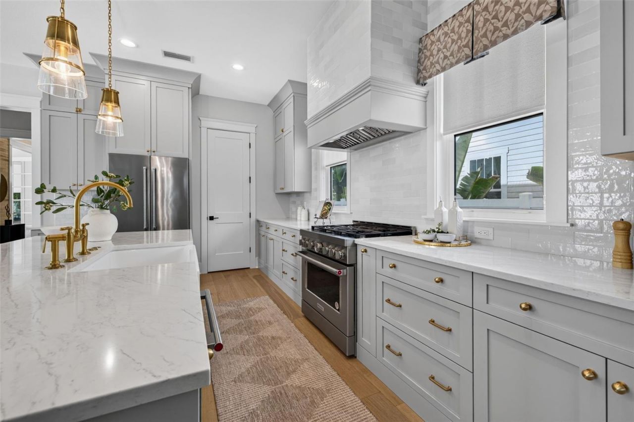 2525 Dartmouth Avenue N, Saint Petersburg, FL 33713 Photo