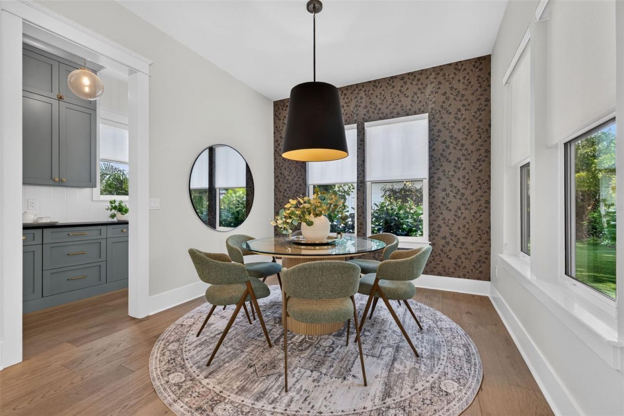 2525 Dartmouth Avenue N, Saint Petersburg, FL 33713 Photo