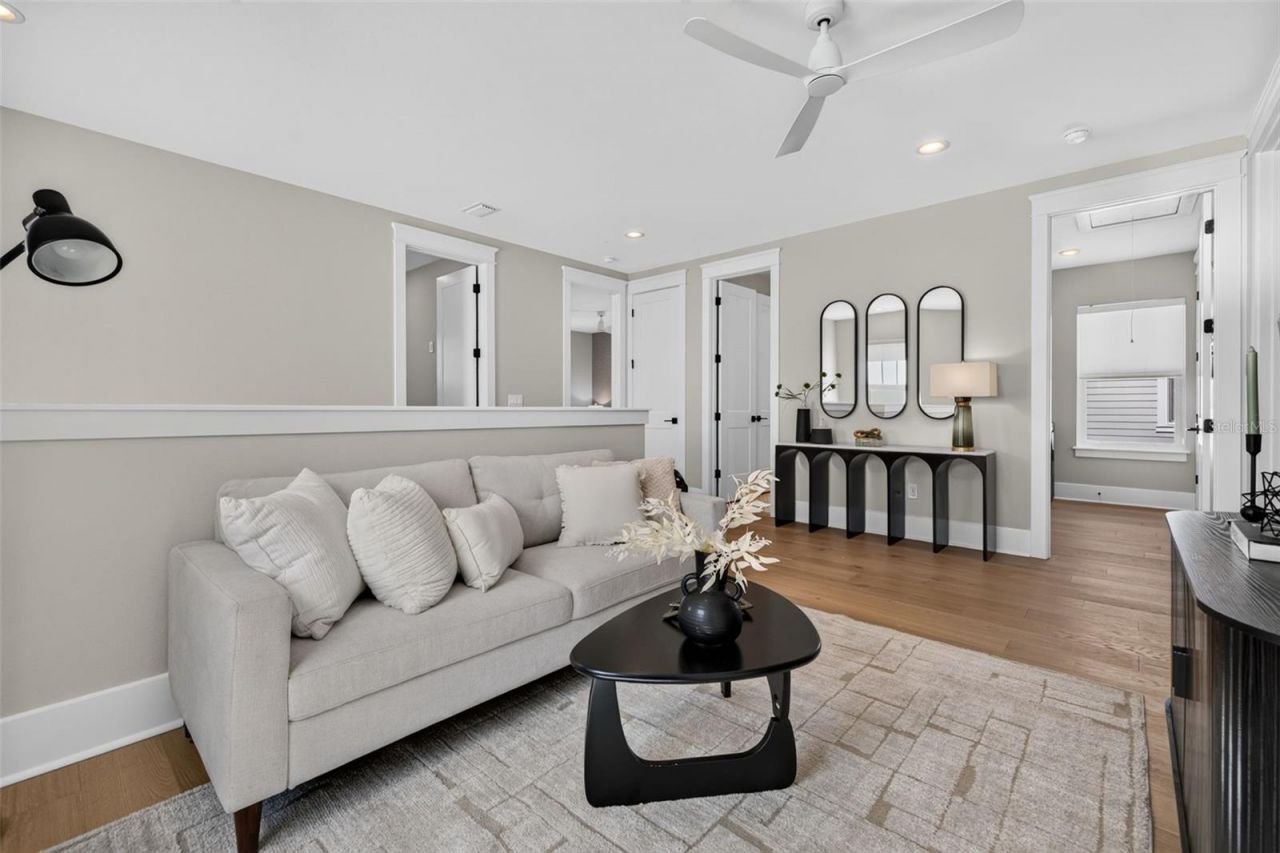 2525 Dartmouth Avenue N, Saint Petersburg, FL 33713 Photo