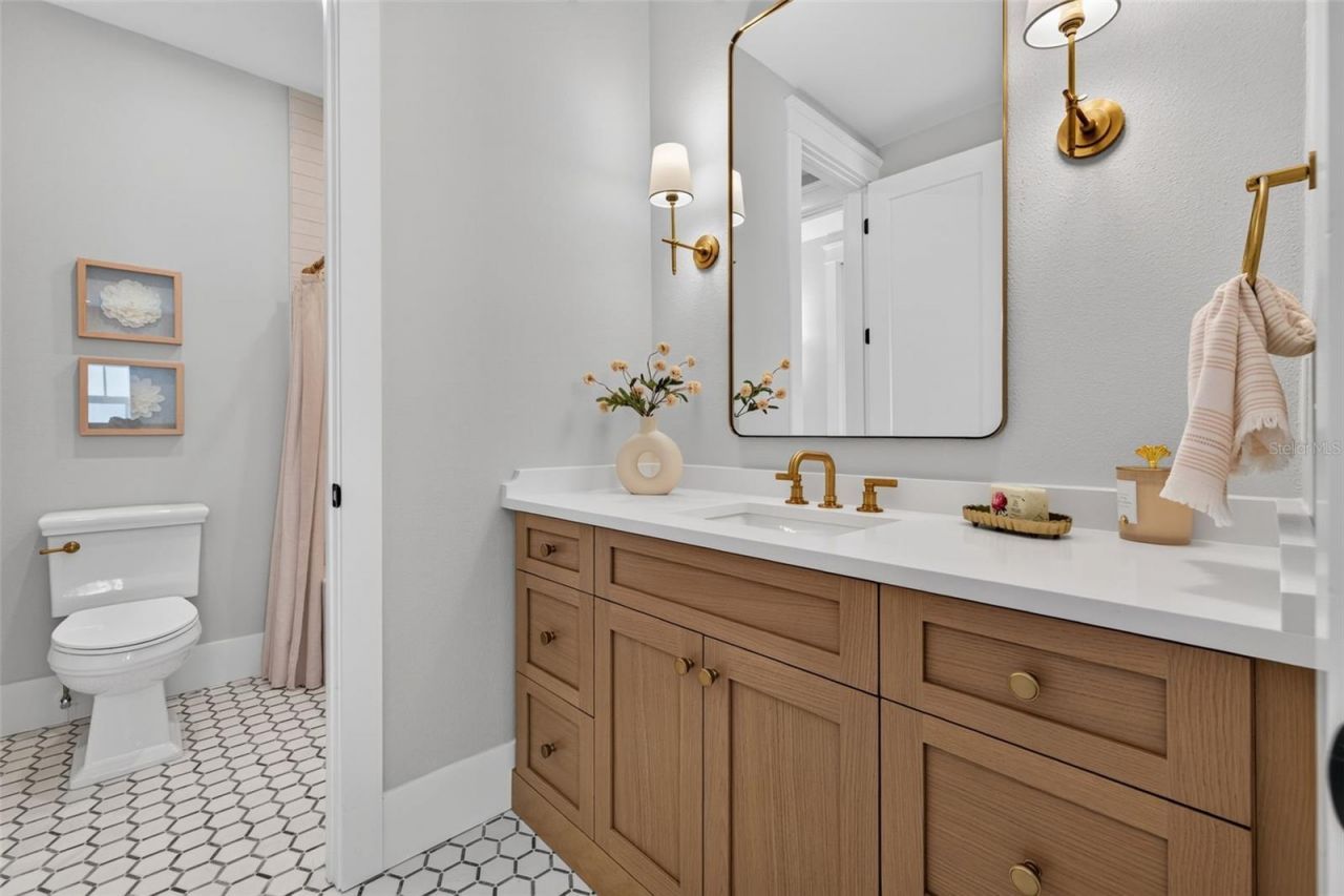 2525 Dartmouth Avenue N, Saint Petersburg, FL 33713 Photo