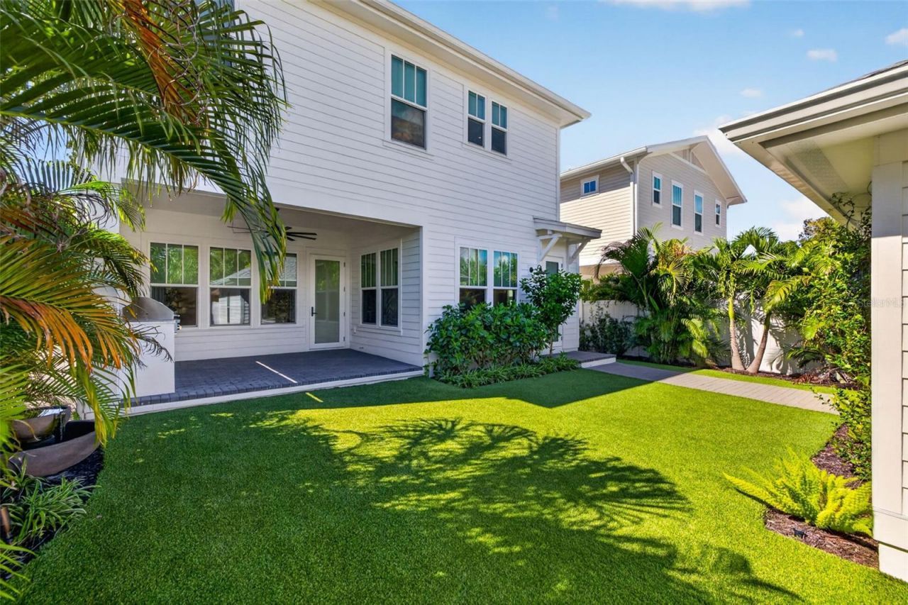2525 Dartmouth Avenue N, Saint Petersburg, FL 33713 Photo