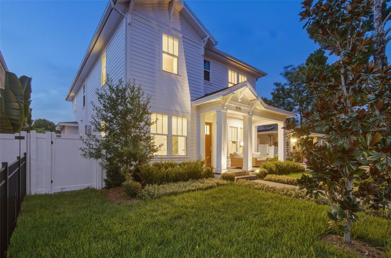 2525 Dartmouth Avenue N, Saint Petersburg, FL 33713 Photo