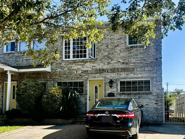 254-40 Craft Avenue, Unit 2nd Fl, Rosedale, NY 11422