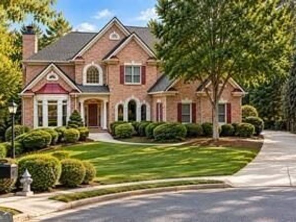1352 Innsfail Court, Snellville, GA 30078