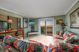 6309 Ocean Blvd. N photo 4