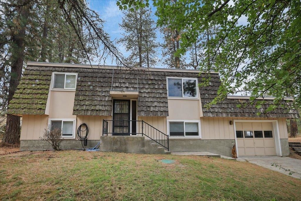 2211 W Hazard Rd, Spokane, WA 99208 Main Photo