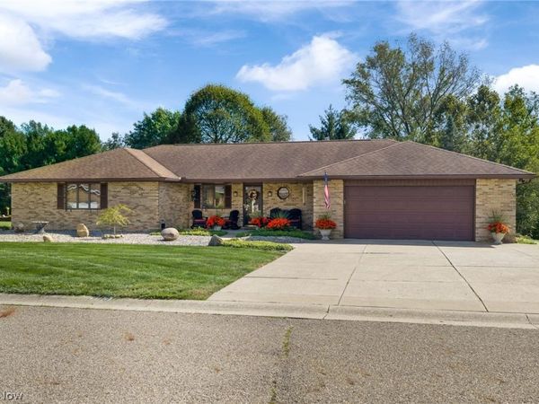 2433 Fontana Street NW, Massillon, OH 44646