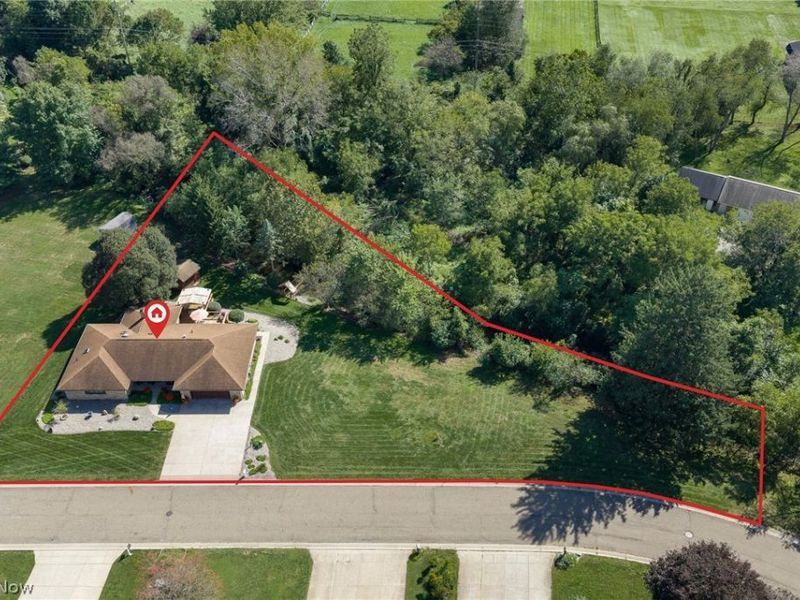 2433 Fontana Street NW, Massillon, OH 44646 Photo 2