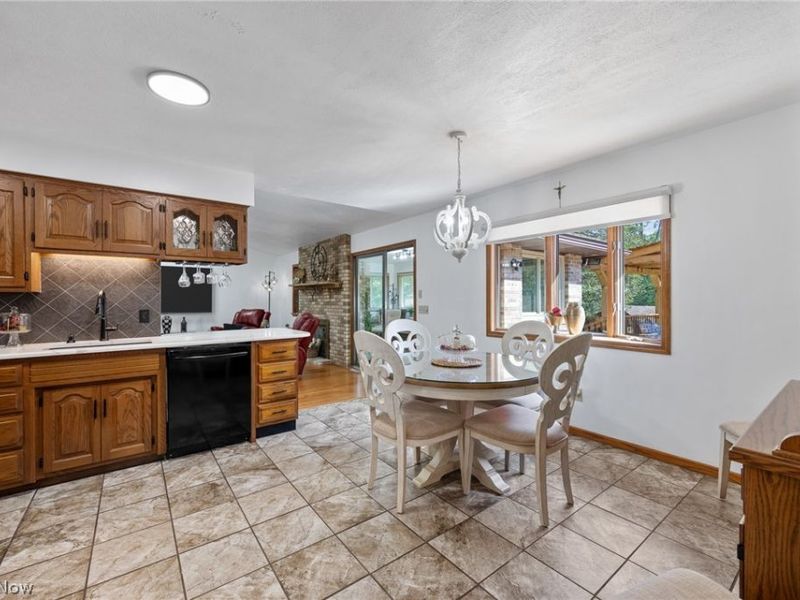 2433 Fontana Street NW, Massillon, OH 44646 Photo 21