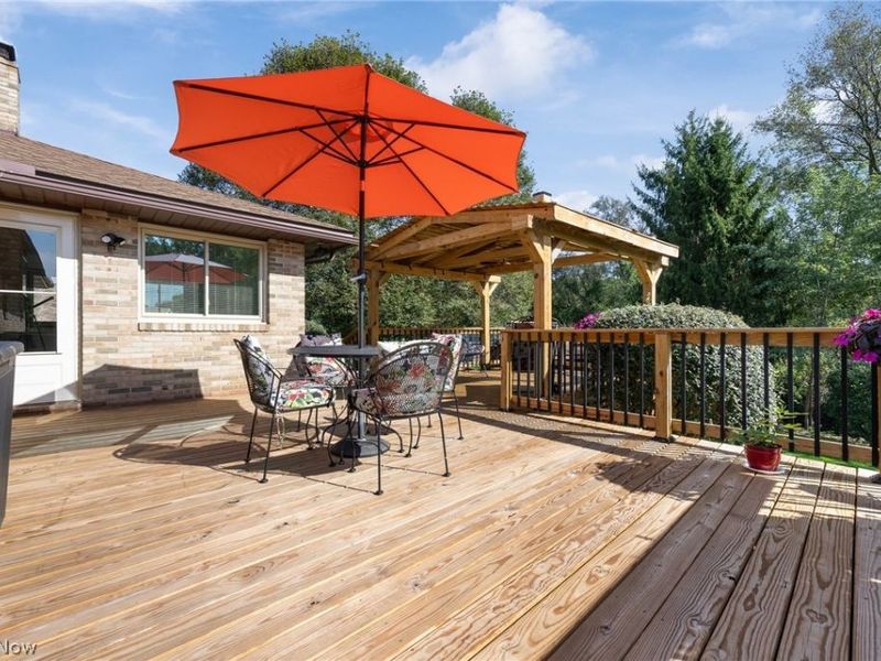 2433 Fontana Street NW, Massillon, OH 44646 Photo 3