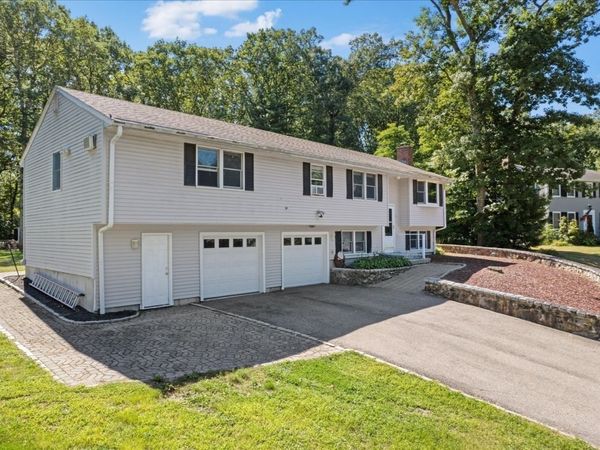 59 Southgate Rd, Franklin, MA 02038