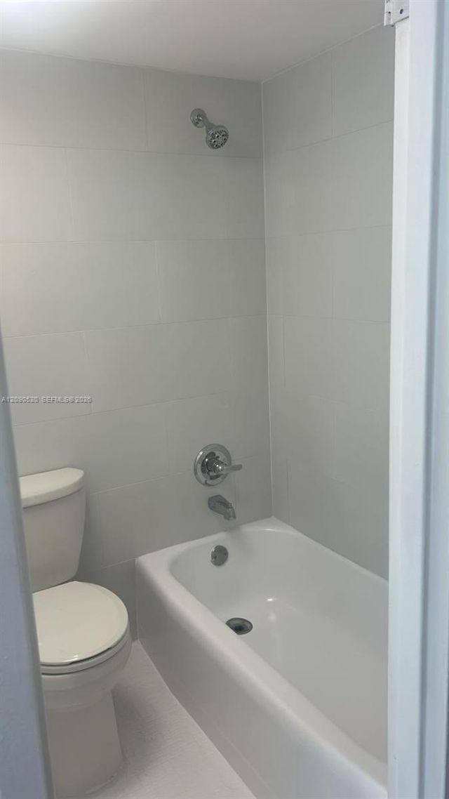7545 E Treasure Dr , Unit 9G, North Bay Village, FL 33141 Photo