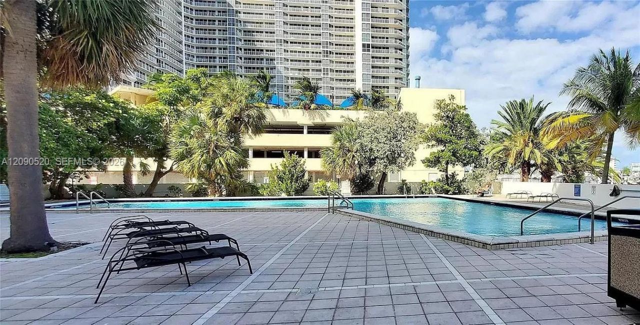 7545 E Treasure Dr , Unit 9G, North Bay Village, FL 33141 Photo