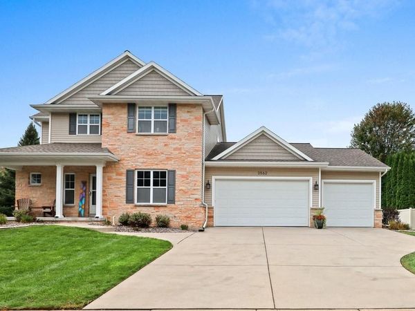 3562 ABBEY COURT, Green Bay, WI 54313