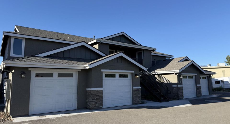 608 Crossing Circle, Gardnerville, NV 89410 Photo