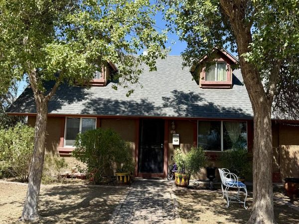 898 E OAKLAND Street, Chandler, AZ 85225