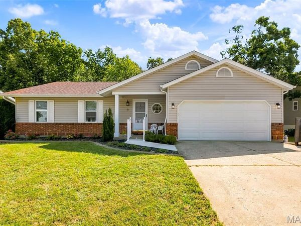 51 Chip Drive, O'Fallon, MO 63366