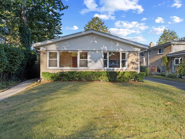 9752 Tripp Avenue , Skokie, IL 60076