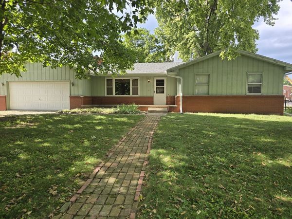 125 S Fisher Street, Mclean, IL 61754