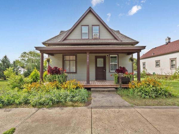 310 Oak Avenue SW, Montgomery, MN 56069
