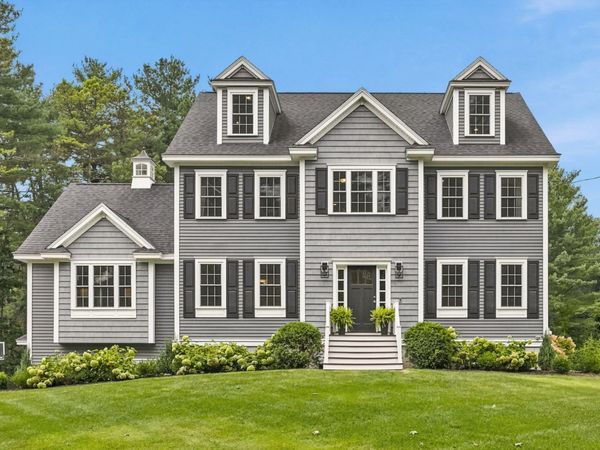79 Woburn St, Andover, MA 01810