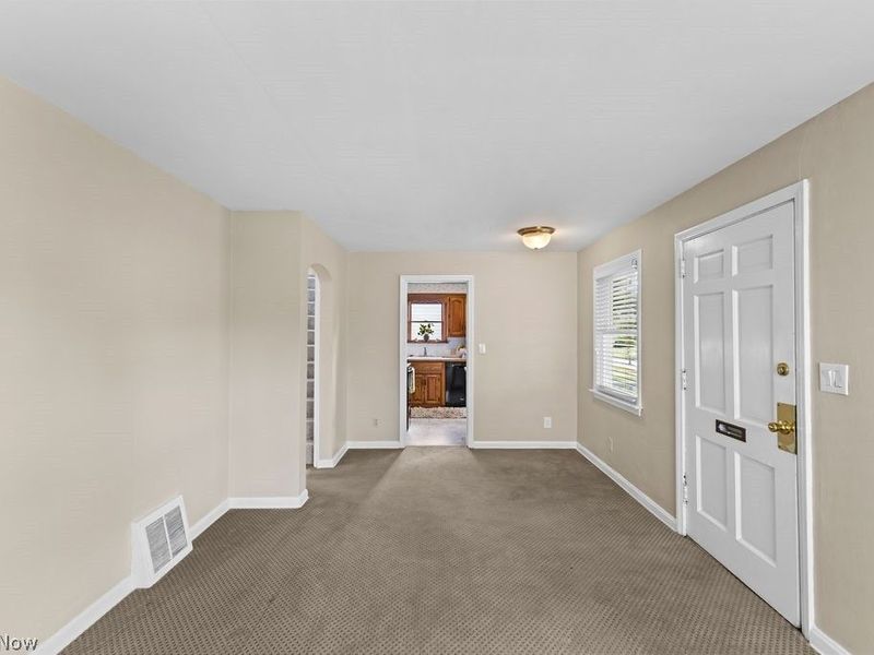 241 Van Buren Avenue , Cuyahoga Falls, OH 44221 Photo 4