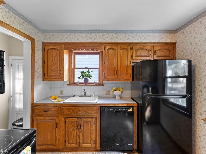 241 Van Buren Avenue , Cuyahoga Falls, OH 44221 Photo 6