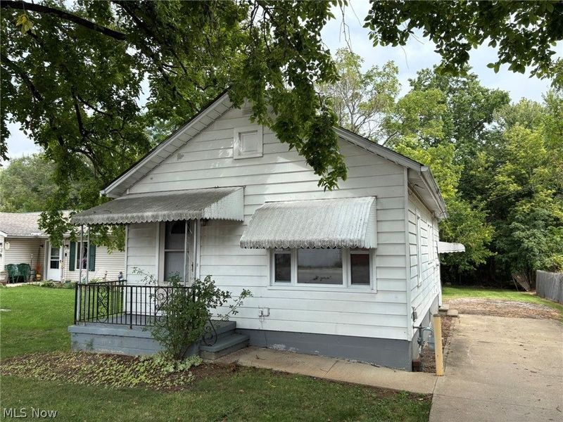 4031 Elyria Avenue, Lorain, OH 44055 Photo 1