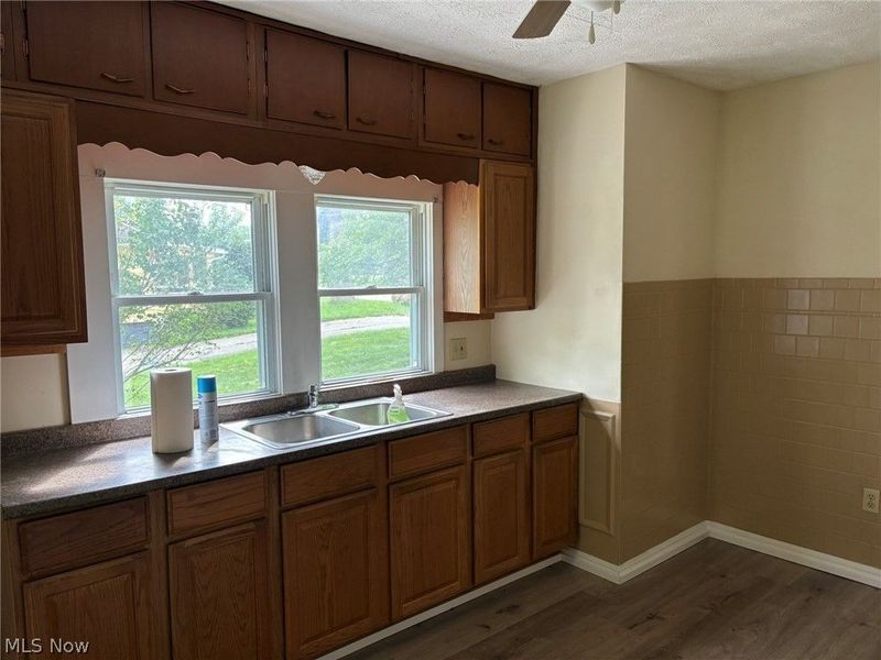 4031 Elyria Avenue, Lorain, OH 44055 Photo 19