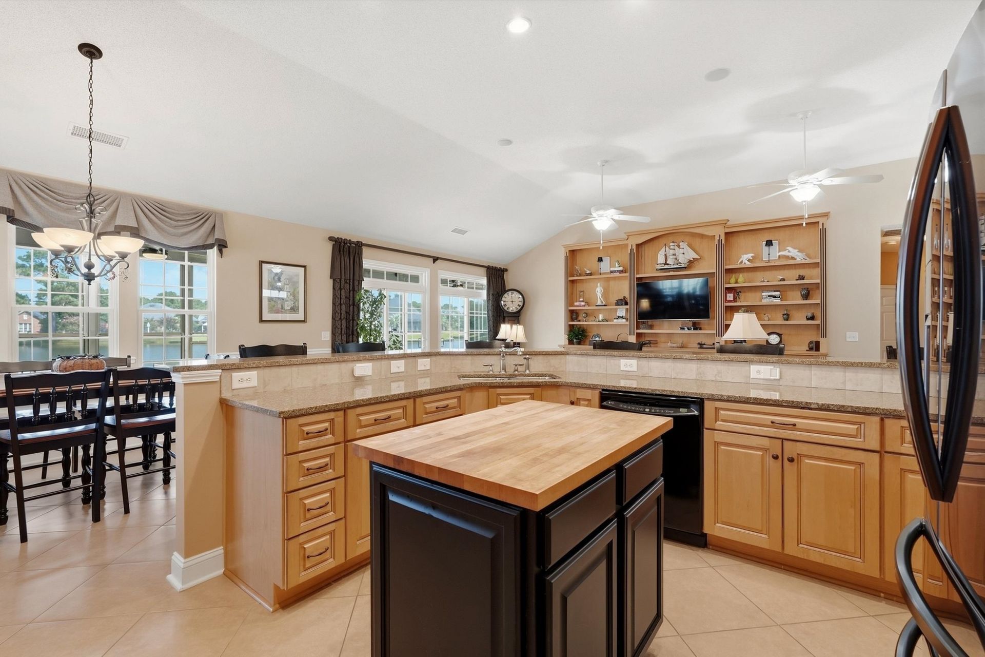 241 Wedgefield Dr. Photo 16