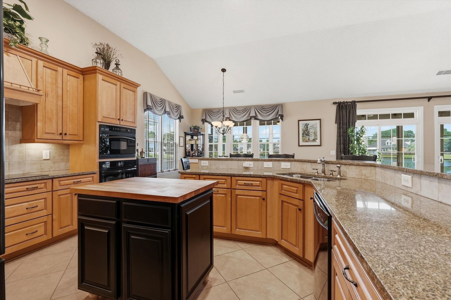 241 Wedgefield Dr. Photo 17