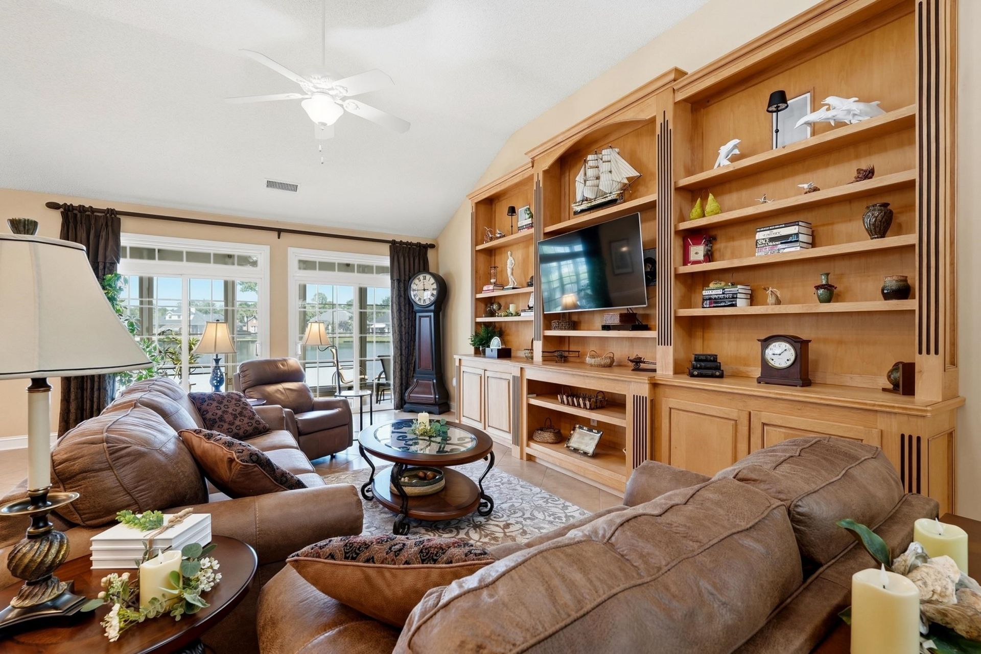 241 Wedgefield Dr. Photo 6