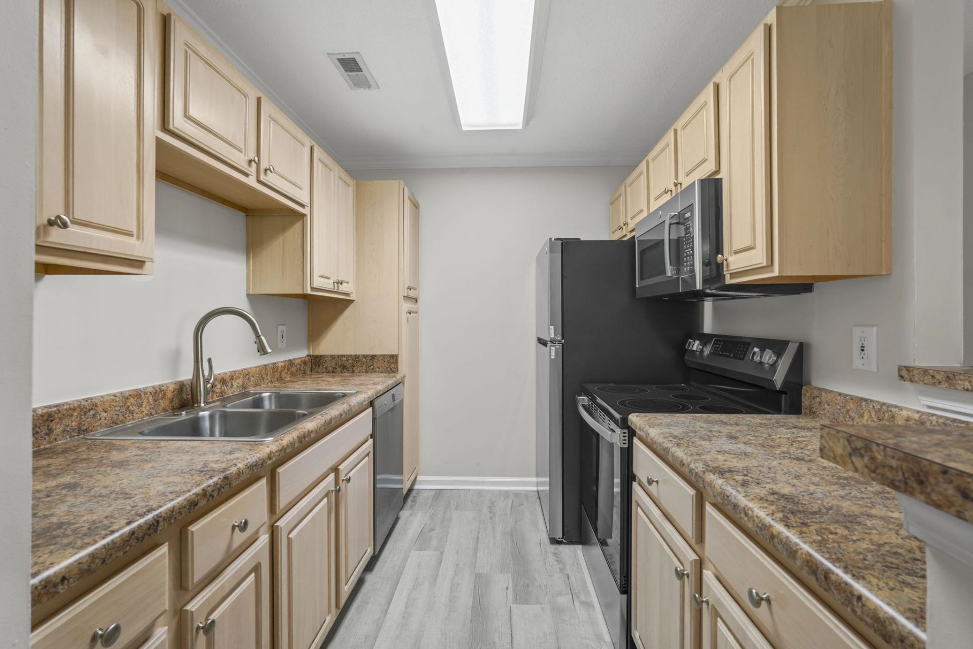 3753 Citation Way  Photo 12