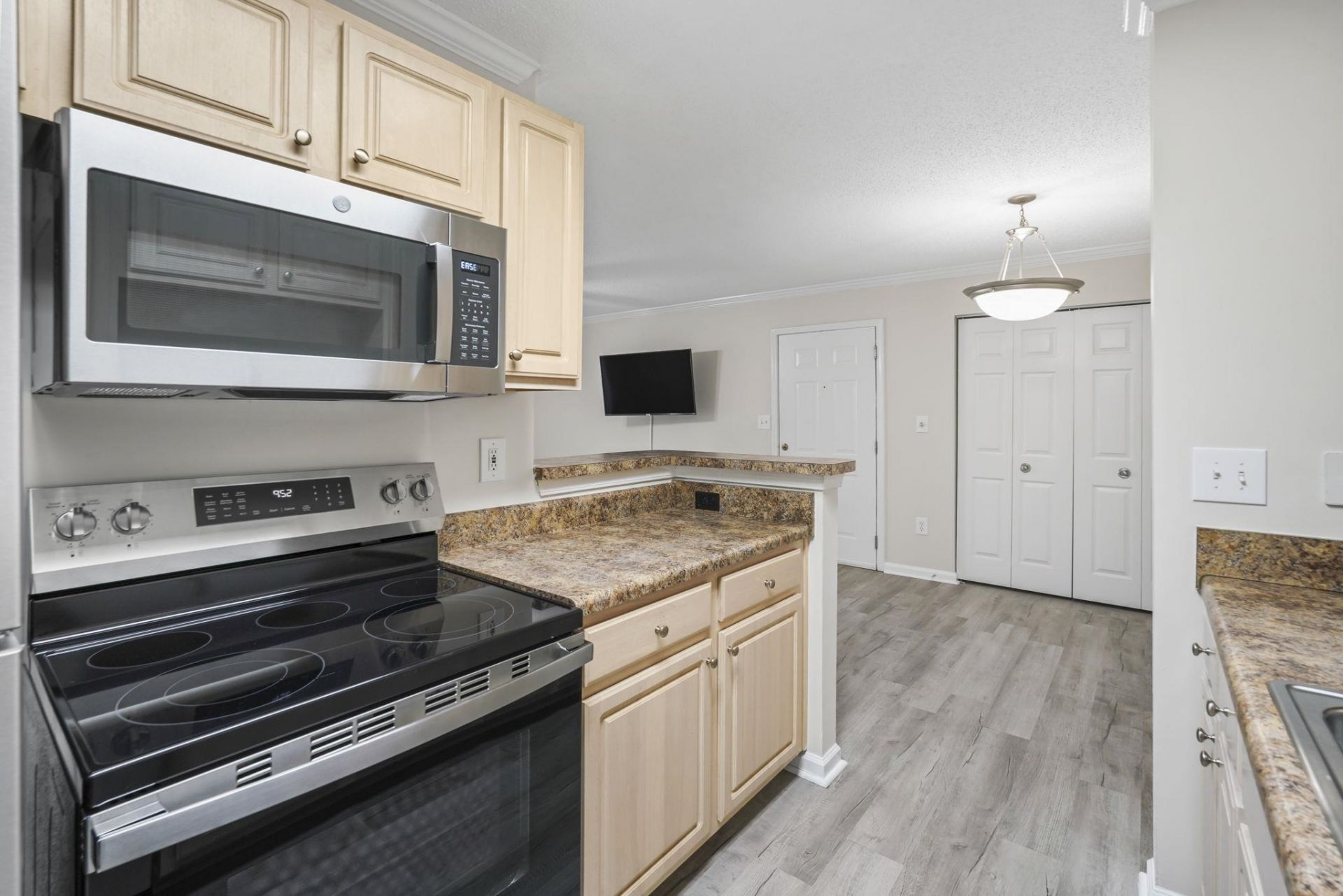 3753 Citation Way  Photo 17