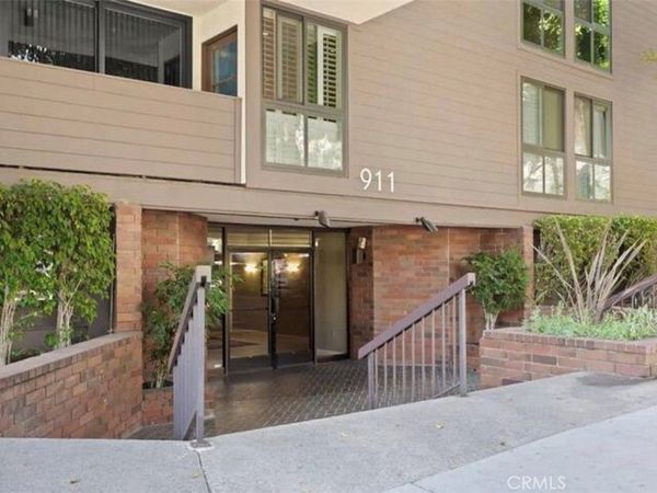 911 N Kings , Unit 306, West Hollywood, CA 90069