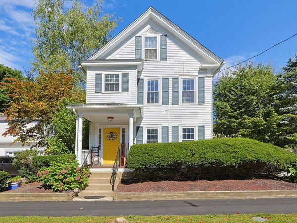 14 Mayhew St, Hopkinton, MA 01748