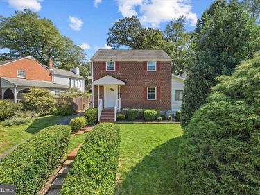 9 N GREENBRIER STREET, ARLINGTON, VA 22203