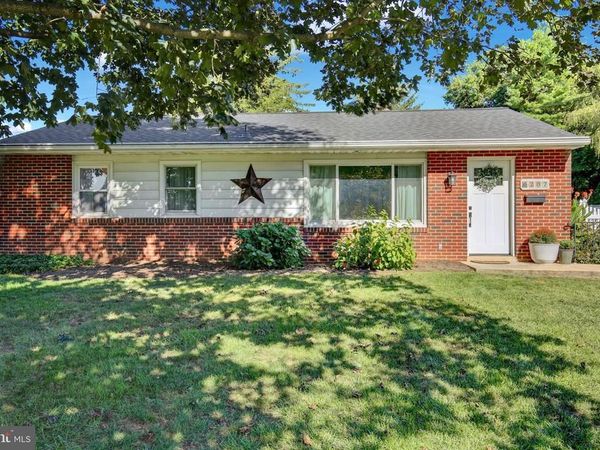 6287 CARPENTER STREET , EAST PETERSBURG, PA 17520