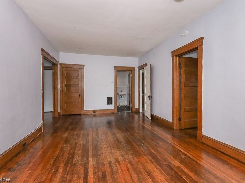 8440 Superior Avenue, Cleveland, OH 44103 Photo 11