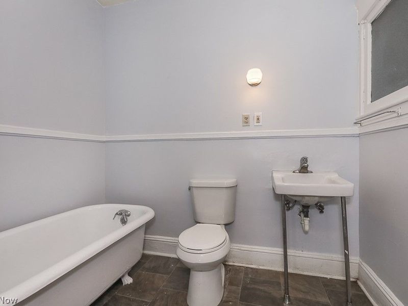 8440 Superior Avenue, Cleveland, OH 44103 Photo 2