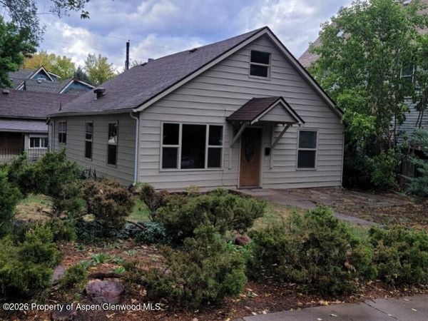 931 Blake Avenue, Glenwood Springs, CO 81601