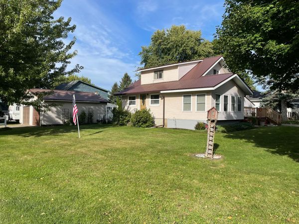 404 1st Street NW, Grand Meadow, MN 55936