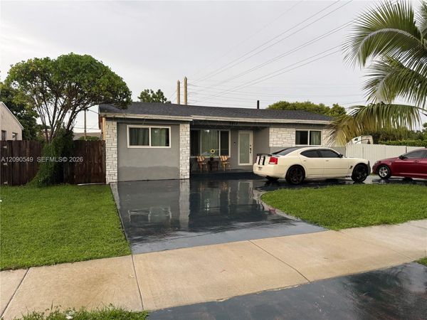 6401 Dewey St , Hollywood, FL 33023
