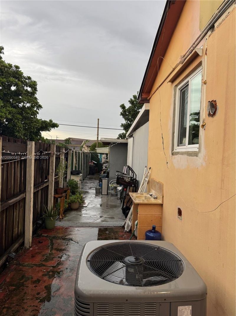 6401 Dewey St , Hollywood, FL 33023 Photo