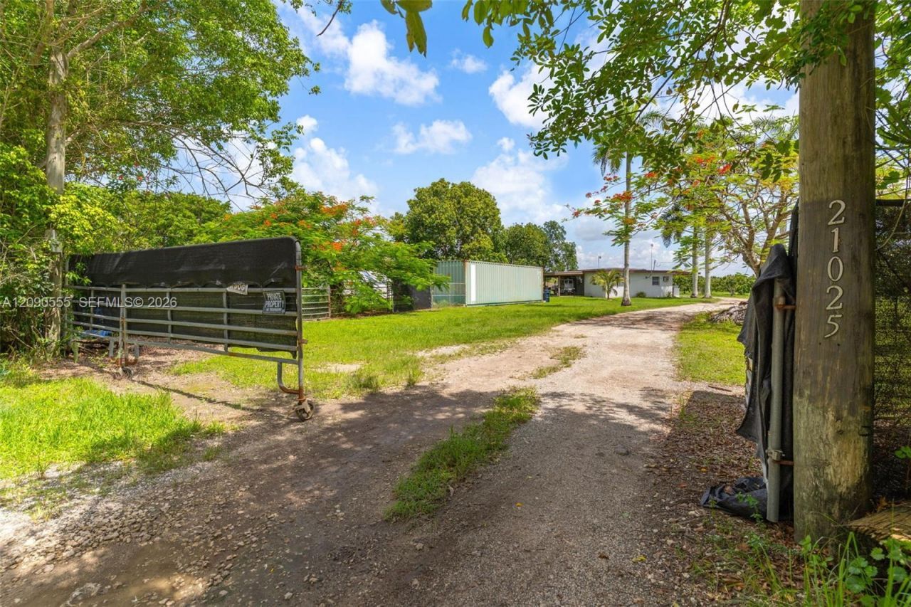 21025 SW 300th St , Homestead, FL 33030 Photo