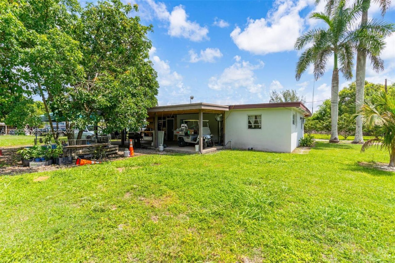 21025 SW 300th St , Homestead, FL 33030 Photo